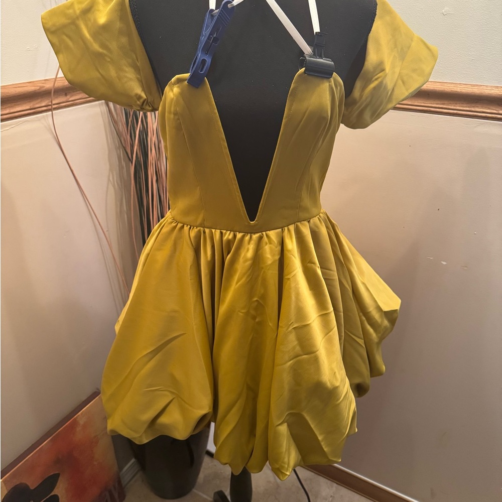 Pretty little thing Chartreuse ball dress - Picture 10 of 16